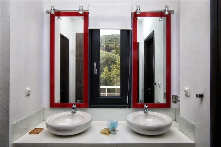 Image No.28-6 Bed Villa for sale