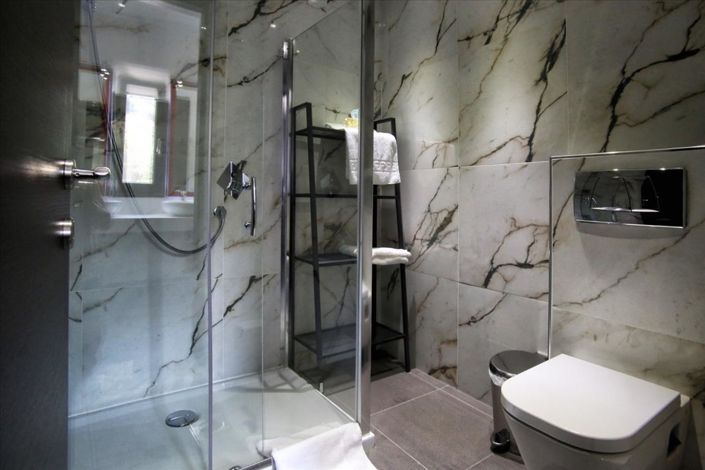 Image No.29-6 Bed Villa for sale