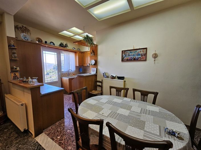 Image No.5-2 Bed Maisonette for sale