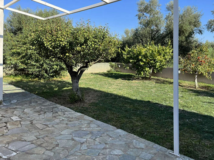 Image No.27-Propriété de 4 chambres à vendre à Derveni