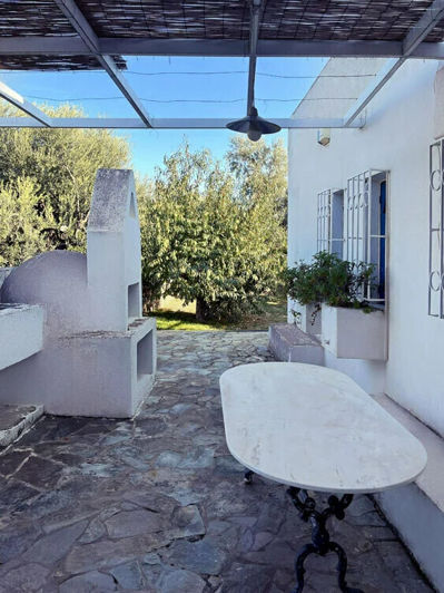 Image No.4-Propriété de 4 chambres à vendre à Derveni