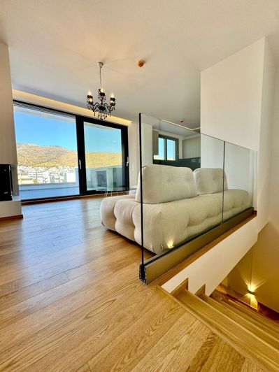 Image No.11-3 Bed Duplex for sale