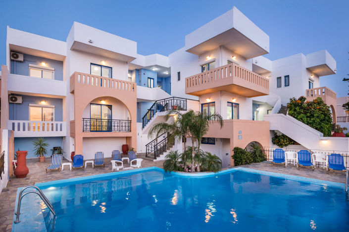 Image No.1-Un hôtel à vendre à Akrotiri