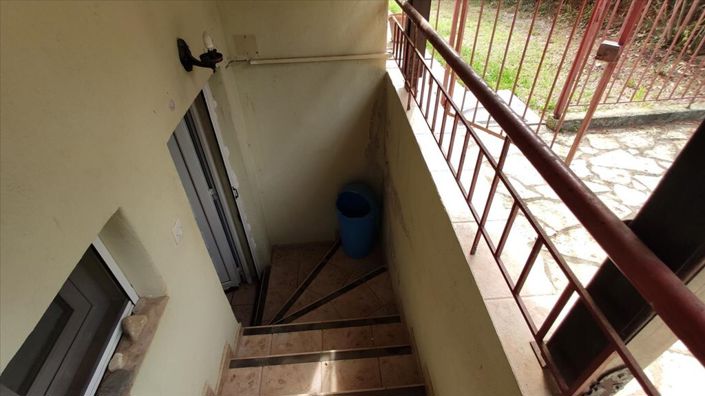 Image No.24-2 Bed Maisonette for sale