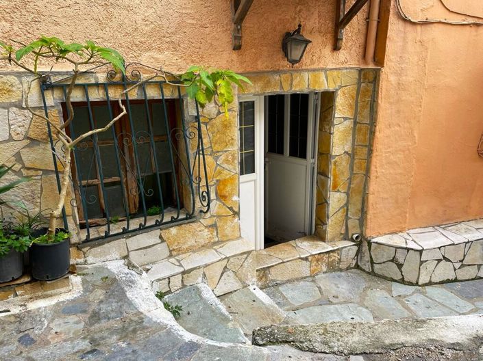 Image No.4-2 Bed Maisonette for sale