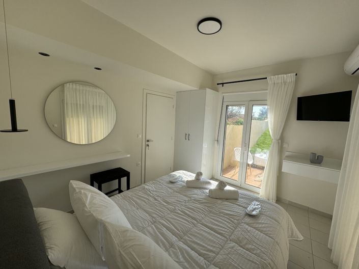 Image No.13-2 Bed Villa for sale