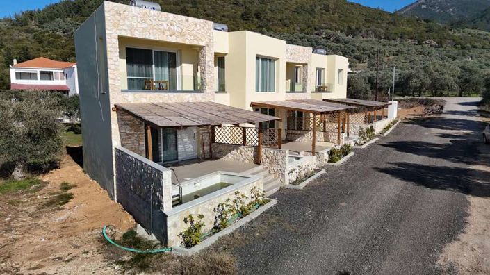 Image No.1-Propriété à vendre à Grèce