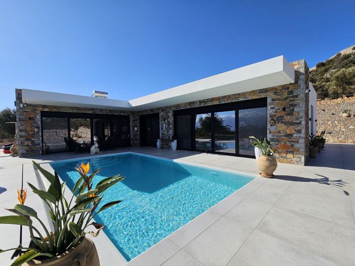 Image No.2-Villa de 3 chambres à vendre à Agios Nikolaos