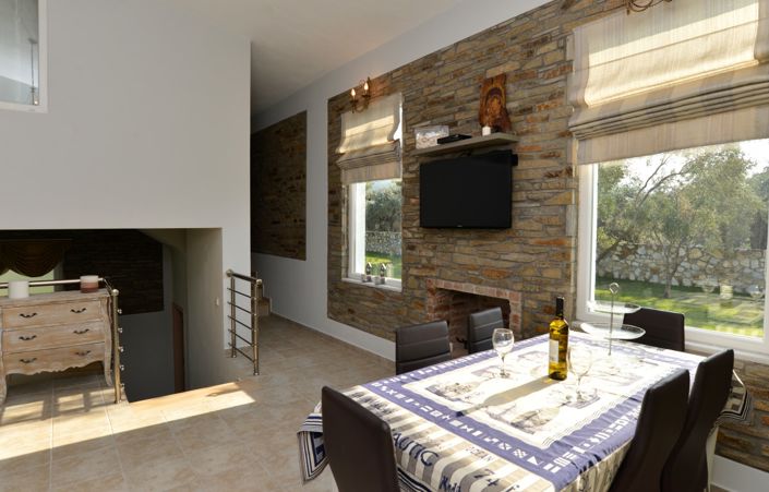 Image No.18-2 Bed Villa for sale