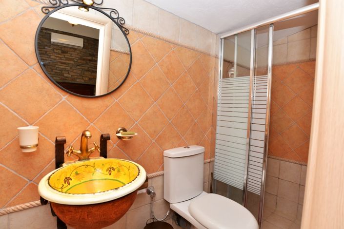 Image No.20-2 Bed Villa for sale