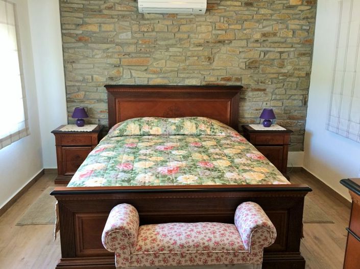 Image No.10-2 Bed Villa for sale