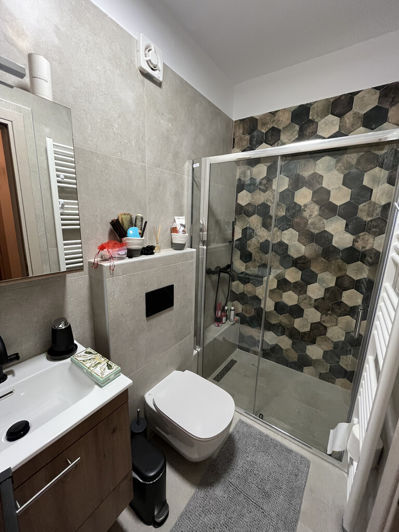 Image No.12-3 Bed Flat for sale