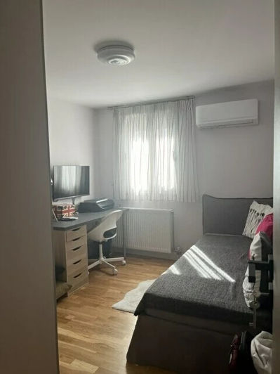 Image No.17-3 Bed Flat for sale