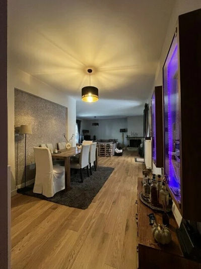 Image No.27-3 Bed Flat for sale