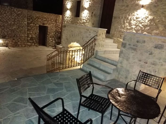 Image No.4-4 Bed Hotel for sale