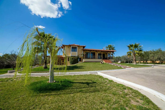 Image No.18-3 Bed Property for sale