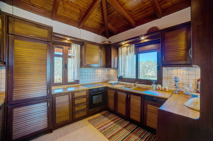 Image No.6-3 Bed Property for sale