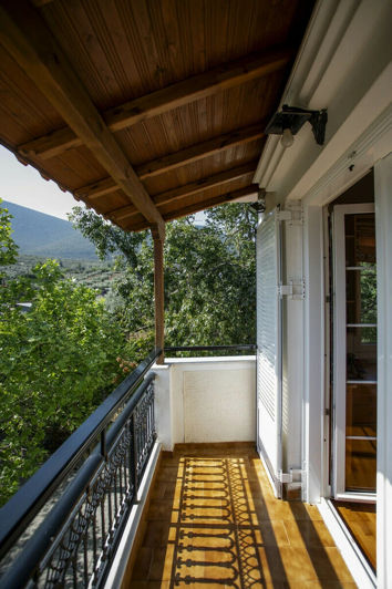 Image No.20-3 Bed Property for sale