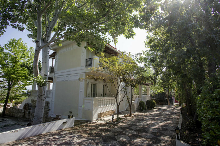 Image No.29-3 Bed Property for sale