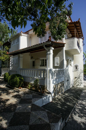 Image No.30-3 Bed Property for sale