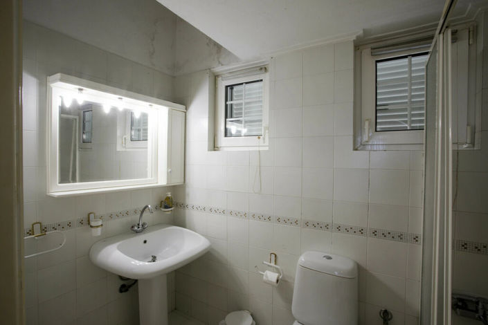 Image No.9-3 Bed Property for sale