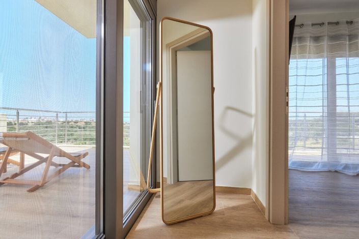 Image No.19-4 Bed Maisonette for sale