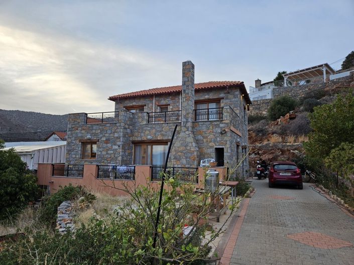 Image No.1-3 Bed Property for sale