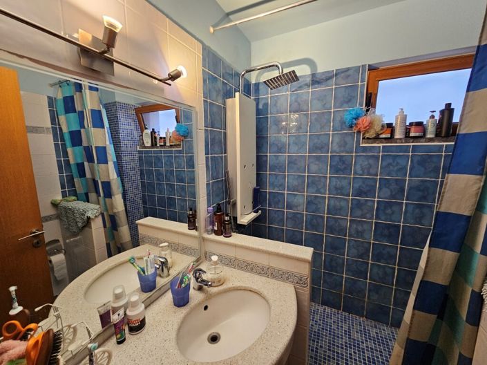 Image No.16-3 Bed Property for sale