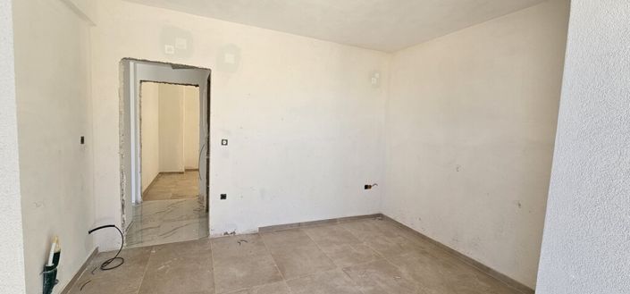 Image No.14-2 Bed Flat for sale