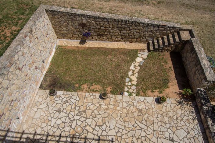 Image No.25-3 Bed Maisonette for sale