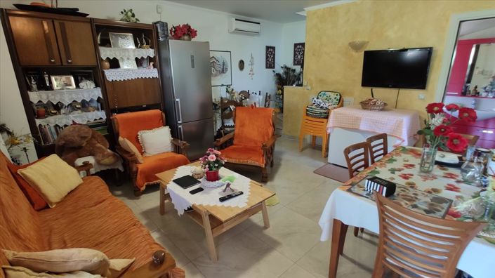 Image No.21-3 Bed Property for sale