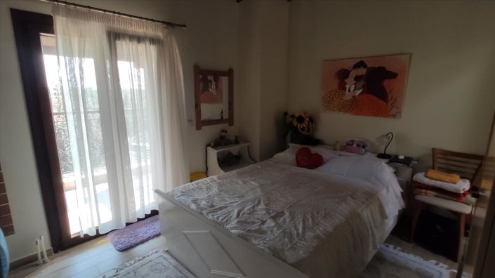 Image No.29-3 Bed Property for sale