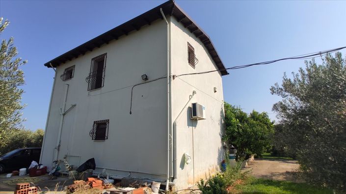 Image No.8-3 Bed Property for sale