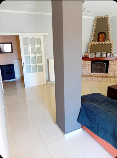 Image No.5-4 Bed Property for sale