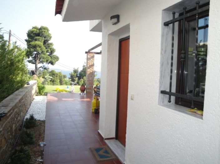 Image No.19-3 Bed Property for sale