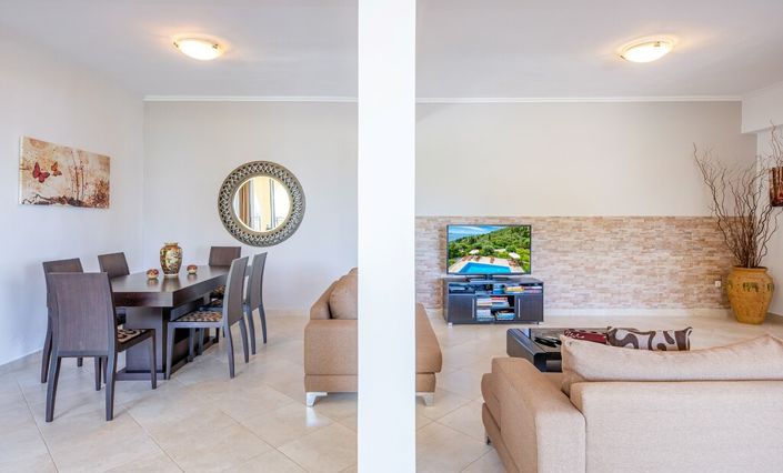 Image No.12-4 Bed Villa for sale