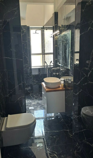 Image No.11-3 Bed Flat for sale