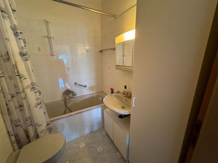 Image No.14-2 Bed Flat for sale