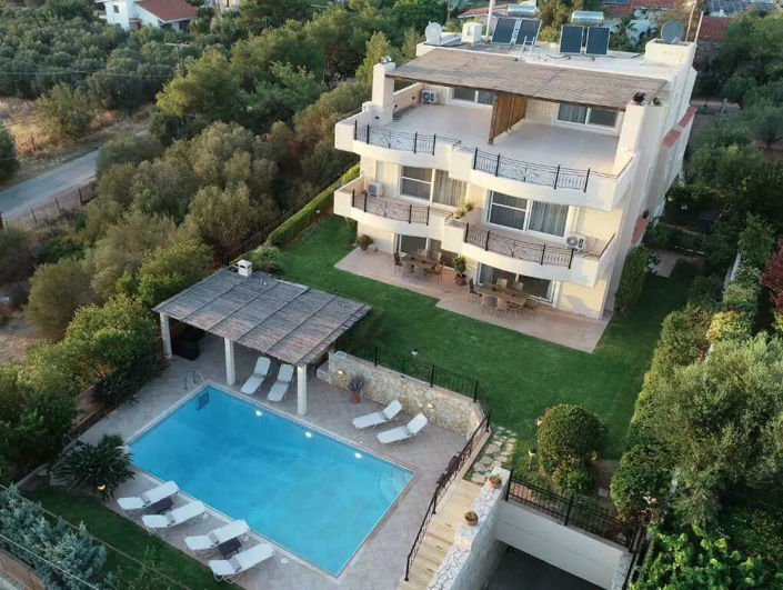 Image No.3-Villa for sale
