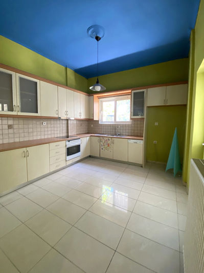 Image No.18-3 Bed Flat for sale