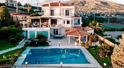 1 - Attique, Villa
