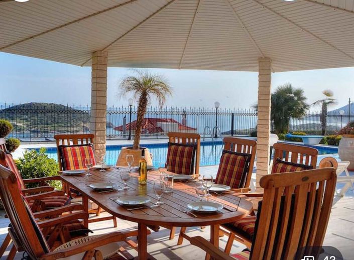 Image No.5-5 Bed Villa for sale