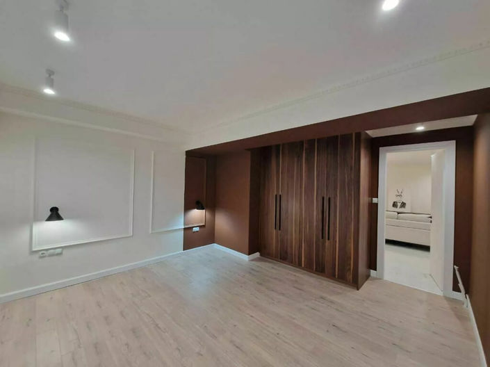 Image No.19-3 Bed Flat for sale