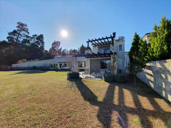 Image No.1-3 Bed Property for sale