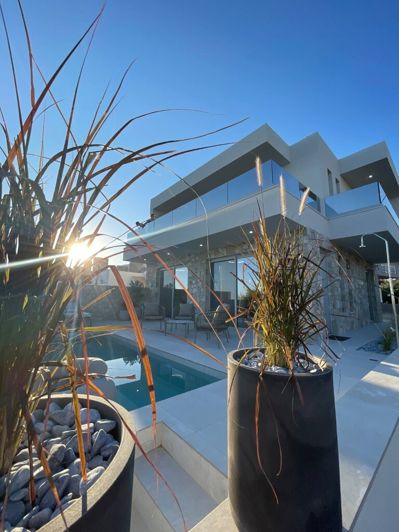 Image No.2-Villa for sale