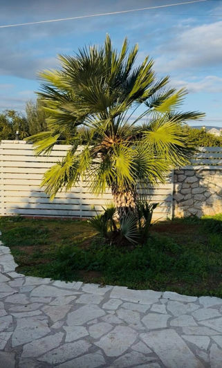 Image No.16-3 Bed Property for sale