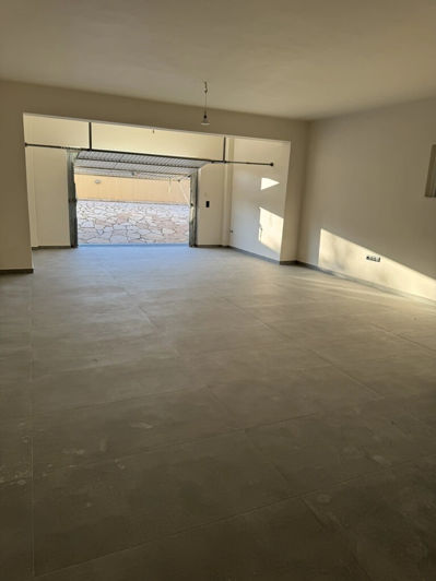 Image No.4-3 Bed Property for sale