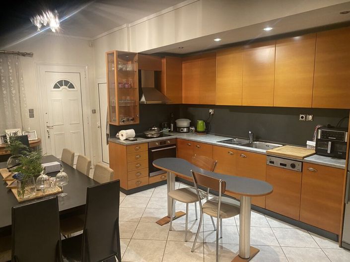 Image No.4-3 Bed Maisonette for sale