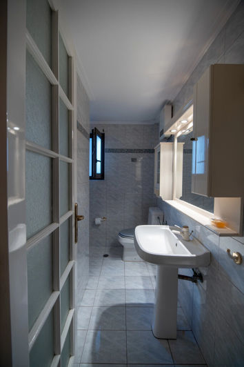 Image No.11-3 Bed Flat for sale