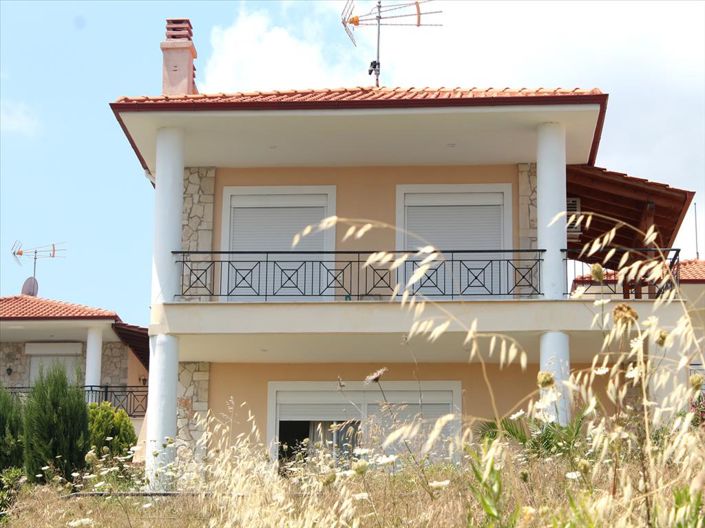 Image No.17-2 Bed Property for sale